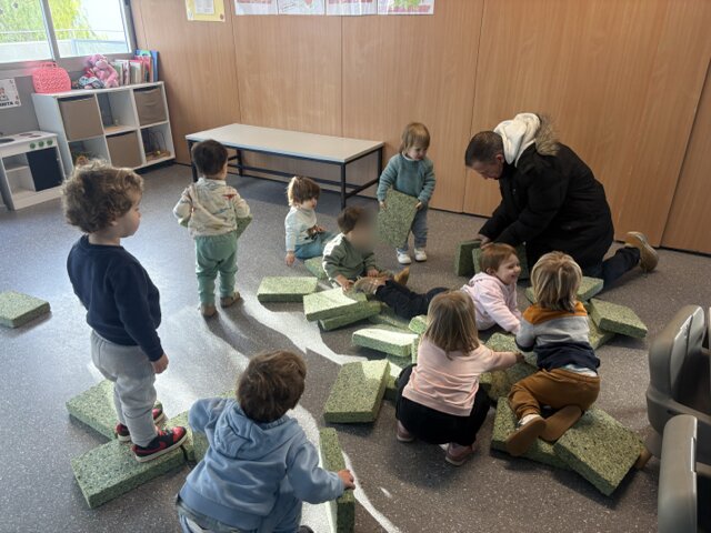 80b0ee12-bdd4-4ecc-aab7-6ead9a368e96