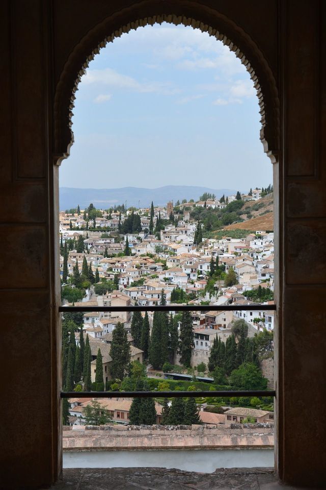 granada-806728_1920