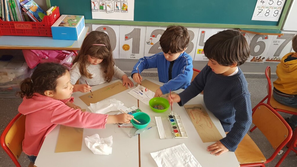 y después damos color