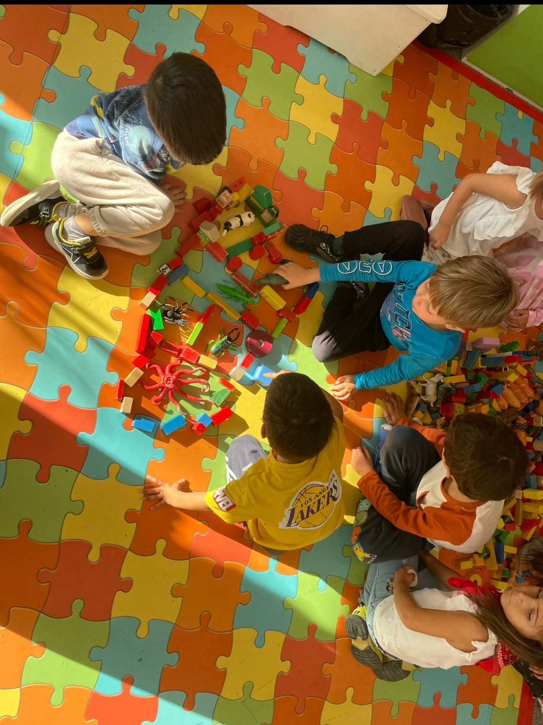 Screenshot_2024-10-18-11-06-13-427_com.whatsapp-edit