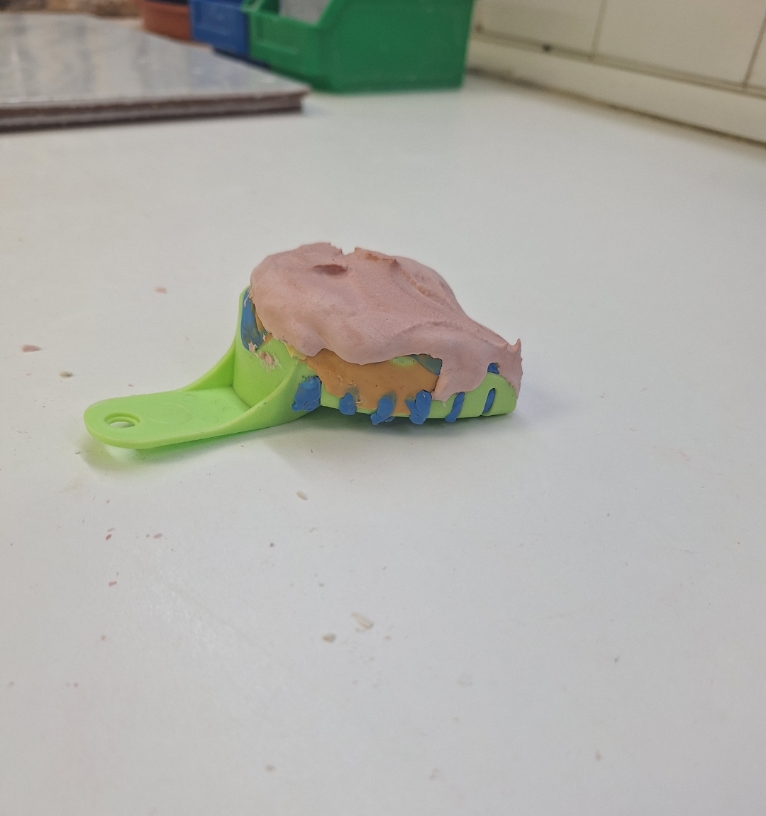 Screenshot_2024-12-01-15-56-03-924_com.miui.gallery-edit