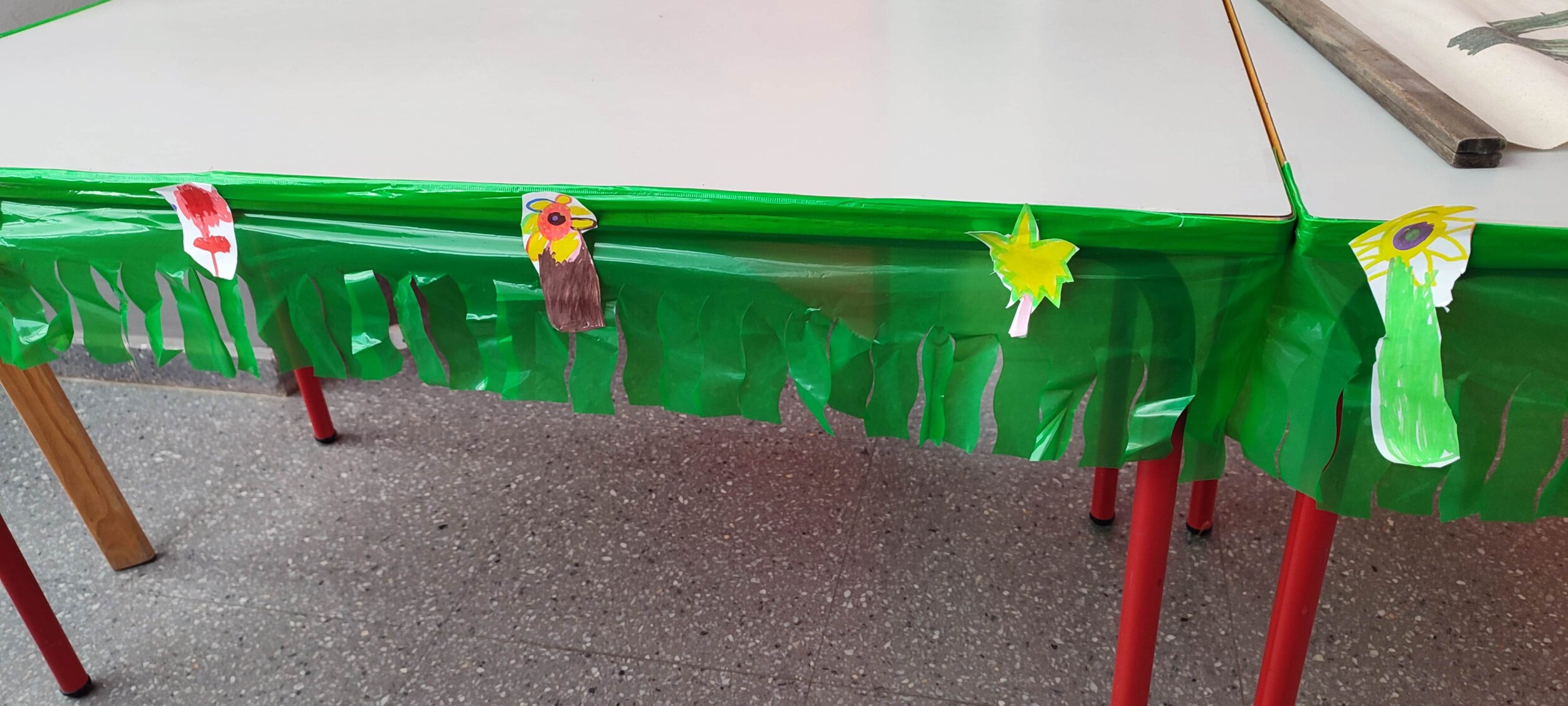 Flores hechas por la clase verde