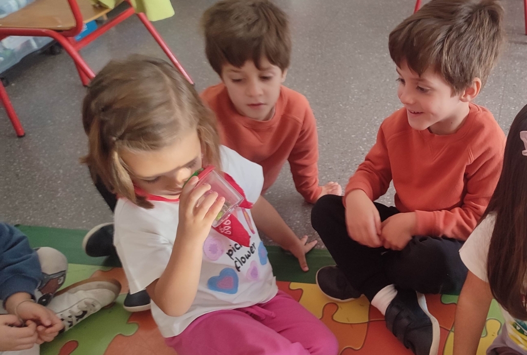 Screenshot_2025-10-16-21-52-48-312_com.miui.gallery-edit