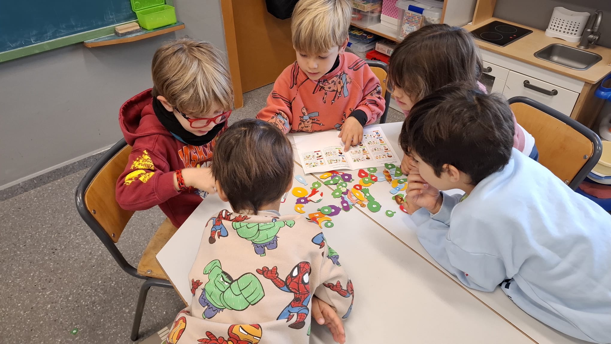 IMG-20251208-WA0010 Juego de mesa