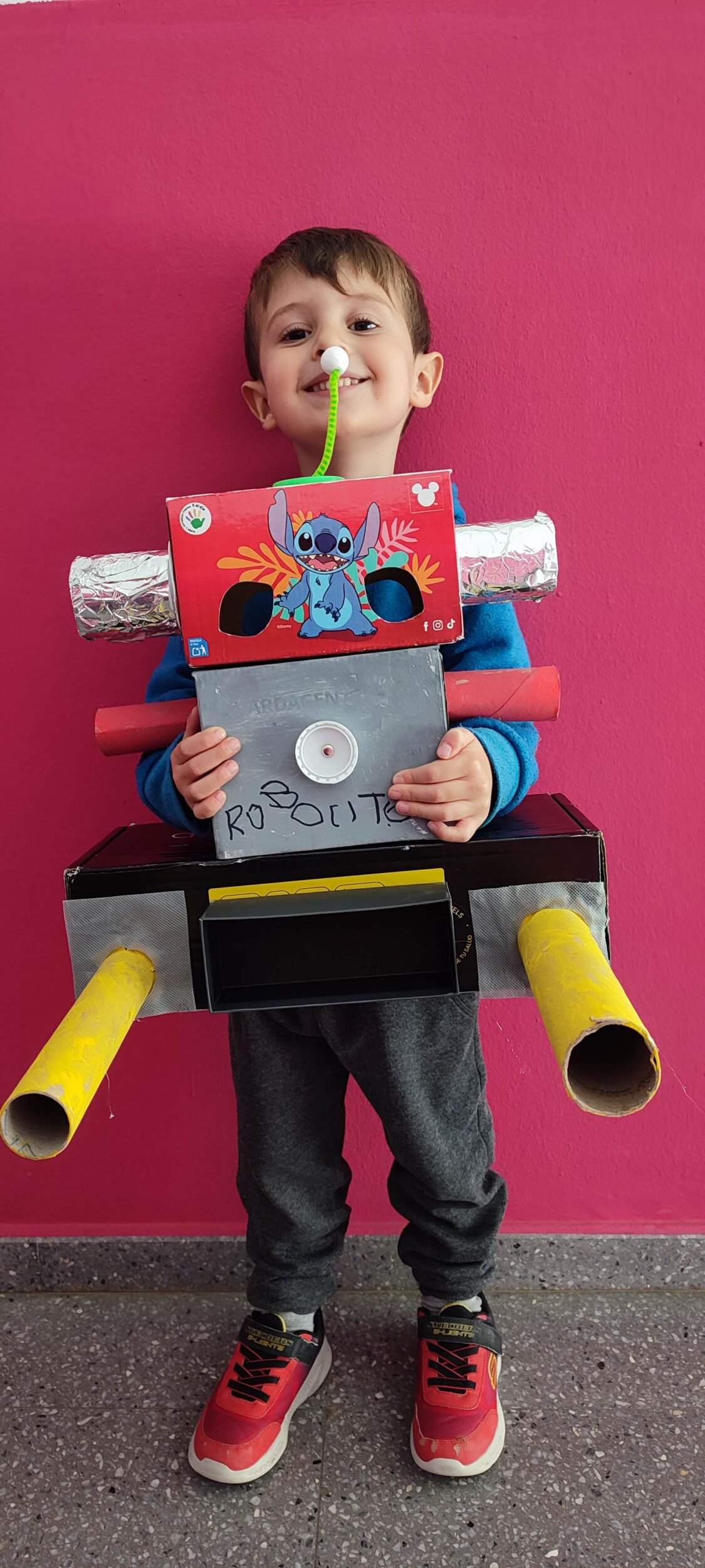 Robocito, Leo Gálvez