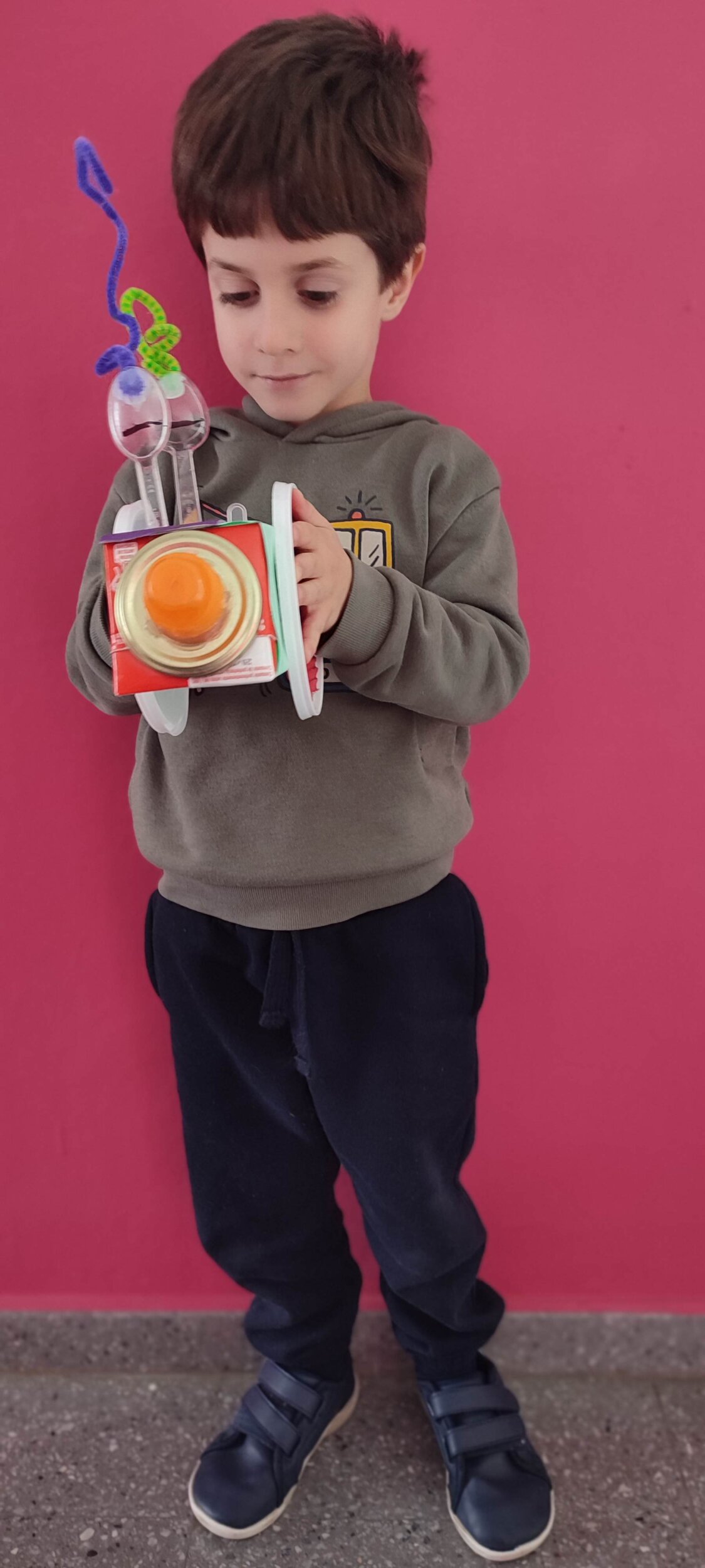 El coche furgoneta-Raúl