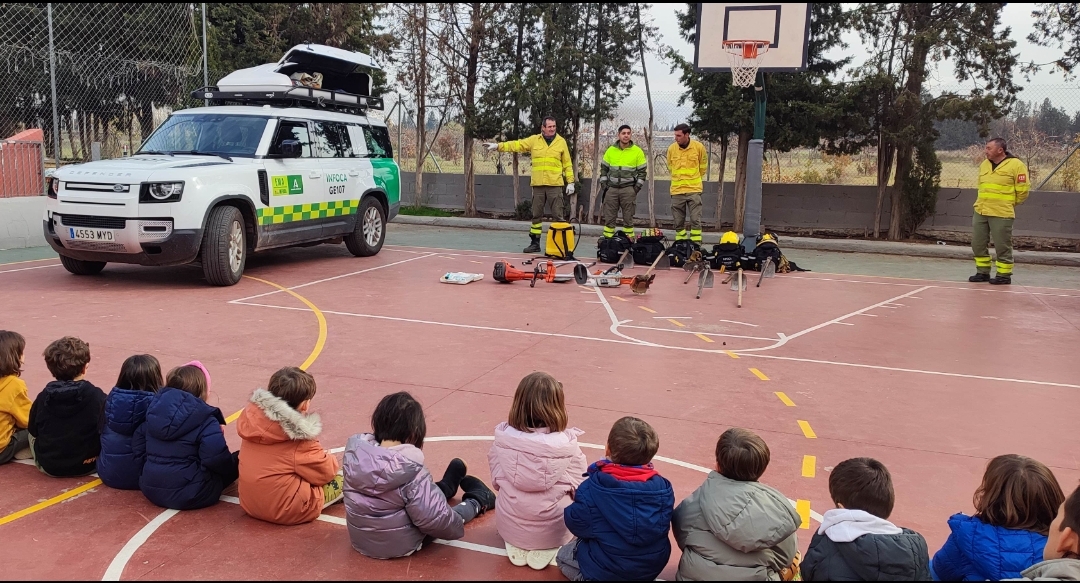 Screenshot_2025-12-14-17-34-47-237_com.miui.gallery-edit