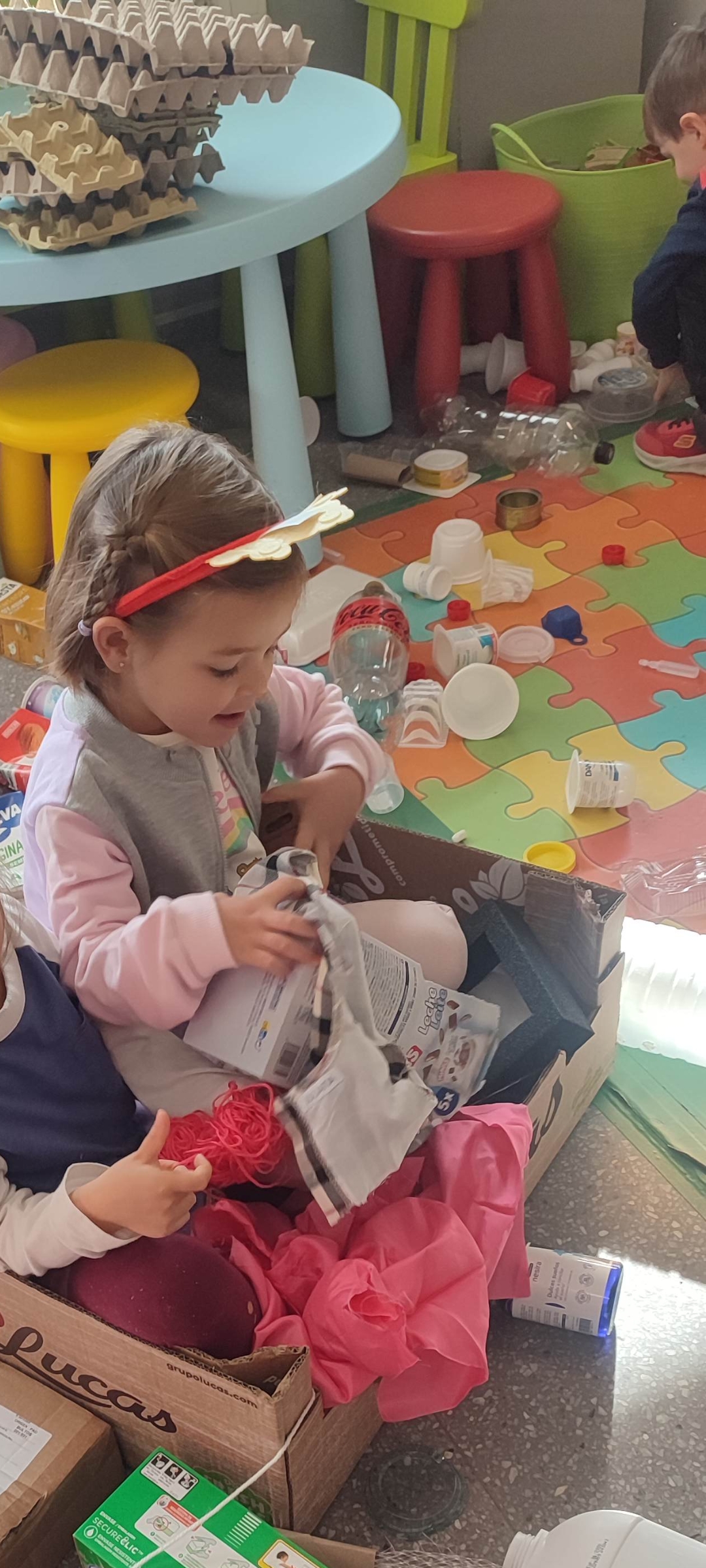 Screenshot_2025-12-17-00-22-04-530_com.miui.gallery