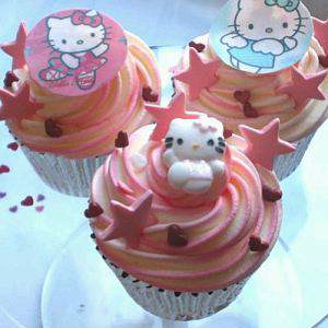 Hello Kitty Cupcakes 14[1]
