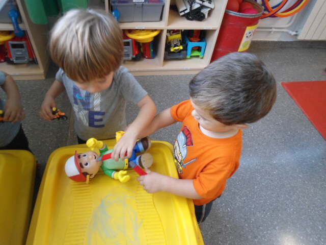 A Mani Manitas le duele la garganta