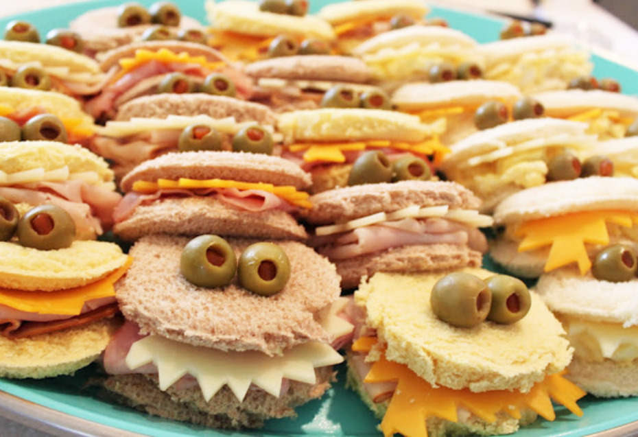 MONSTRUOS SIMPÁTICOS